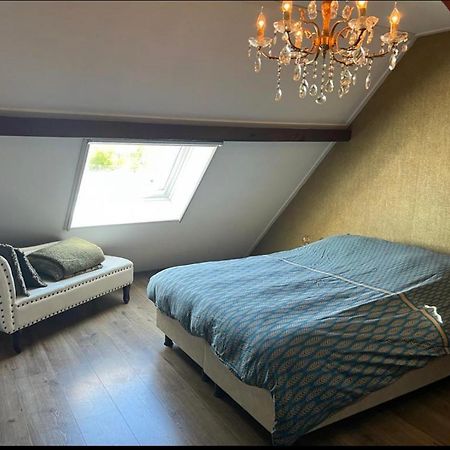 De Stjelp Bed & Breakfast Dongjum Bagian luar foto