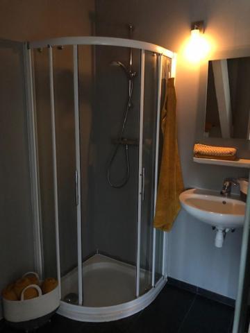 De Stjelp Bed & Breakfast Dongjum Bagian luar foto