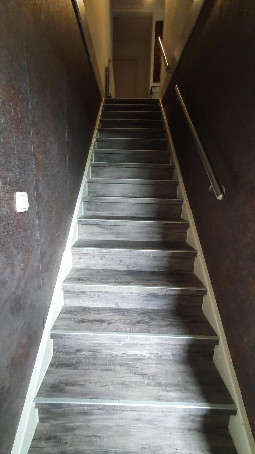 De Stjelp Bed & Breakfast Dongjum Bagian luar foto